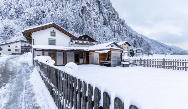 Gasthaus_Knapp_Winterfoto_LO_1.jpg