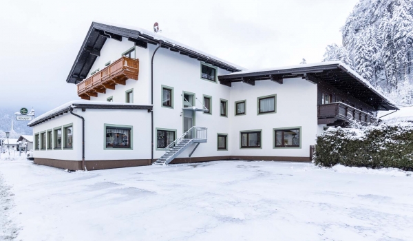 Gasthaus_Knapp_Winterfoto_LO_10.jpg